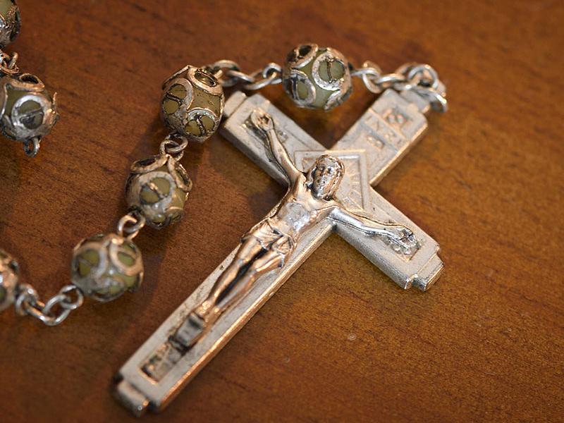 Il rosario per i giovani al santuario di Padre Pio | San Francesco -  Rivista della Basilica di San Francesco di Assisi